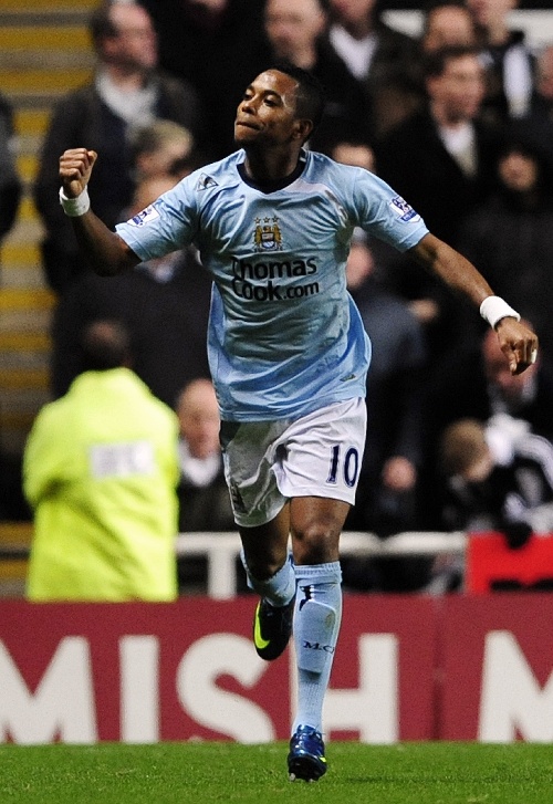 劳塔罗本赛季34次射门意甲第三，6次错失绝佳机会数意甲第二（劳塔罗本季34次射门列意甲第3，6次错失良机居第2）