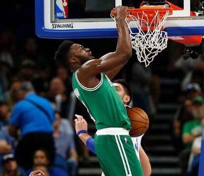 盘点最经典的篮球战术布置（回顾篮球史上最经典的战术布置）