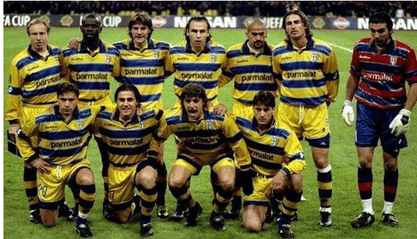 TA：皇马寻求引进后卫和中场；他们愿听取对罗德里戈的报价（TA：皇马寻求补强后卫与中场，同时对罗德里戈报价持开放态度）