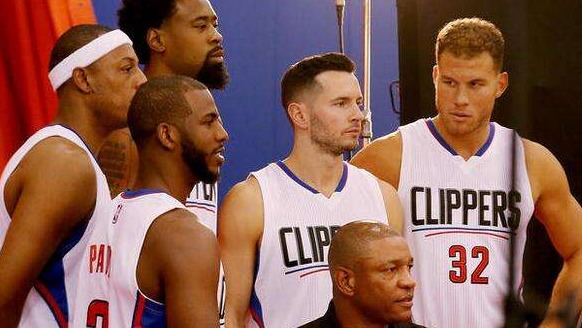 德媒：磁卡需大幅降薪才可能续约，队里已有他的接班人比朔夫（德媒：磁卡若不大幅降薪恐难续约，队内已将比朔夫视为其接班人）