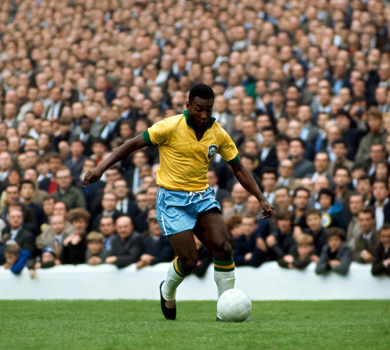 记者：纽卡要求谢什科48小时内答复，不打算拖到本周后半段（记者：纽卡斯尔要求谢什科两天内回应，不会把进程拖到本周后期）