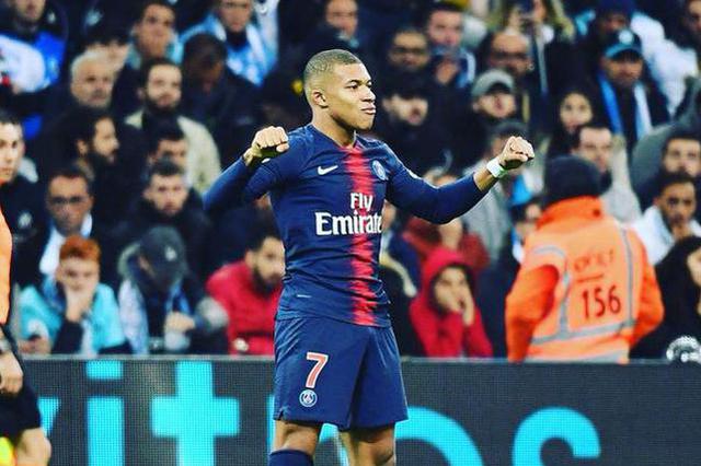 邓涵文告别武汉三镇：这四年的时光是我最难忘的回忆（邓涵文向武汉三镇道别：这四年，铭记于心）