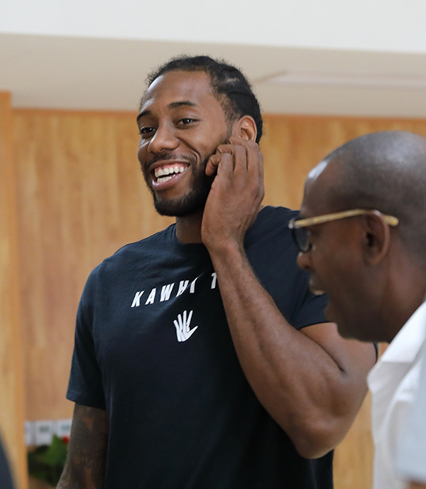 美记：公牛不会主动出击追求字母哥，倾向保留现有阵容（美媒记者称：公牛无意主动追逐字母哥，更愿维持现有班底）