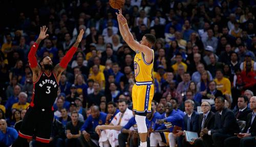 FIFA年度最佳男足教练候选：恩里克、斯洛特、弗里克在列（FIFA年度最佳男足教练候选名单出炉：恩里克、斯洛特、弗里克入选）