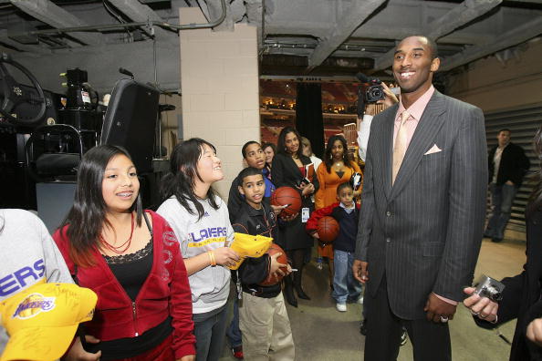 活塞全场24次失误葬送好局，本赛季首次连败&杯赛出局（24次失误毁掉胜机，活塞本季首遭连败并无缘杯赛）